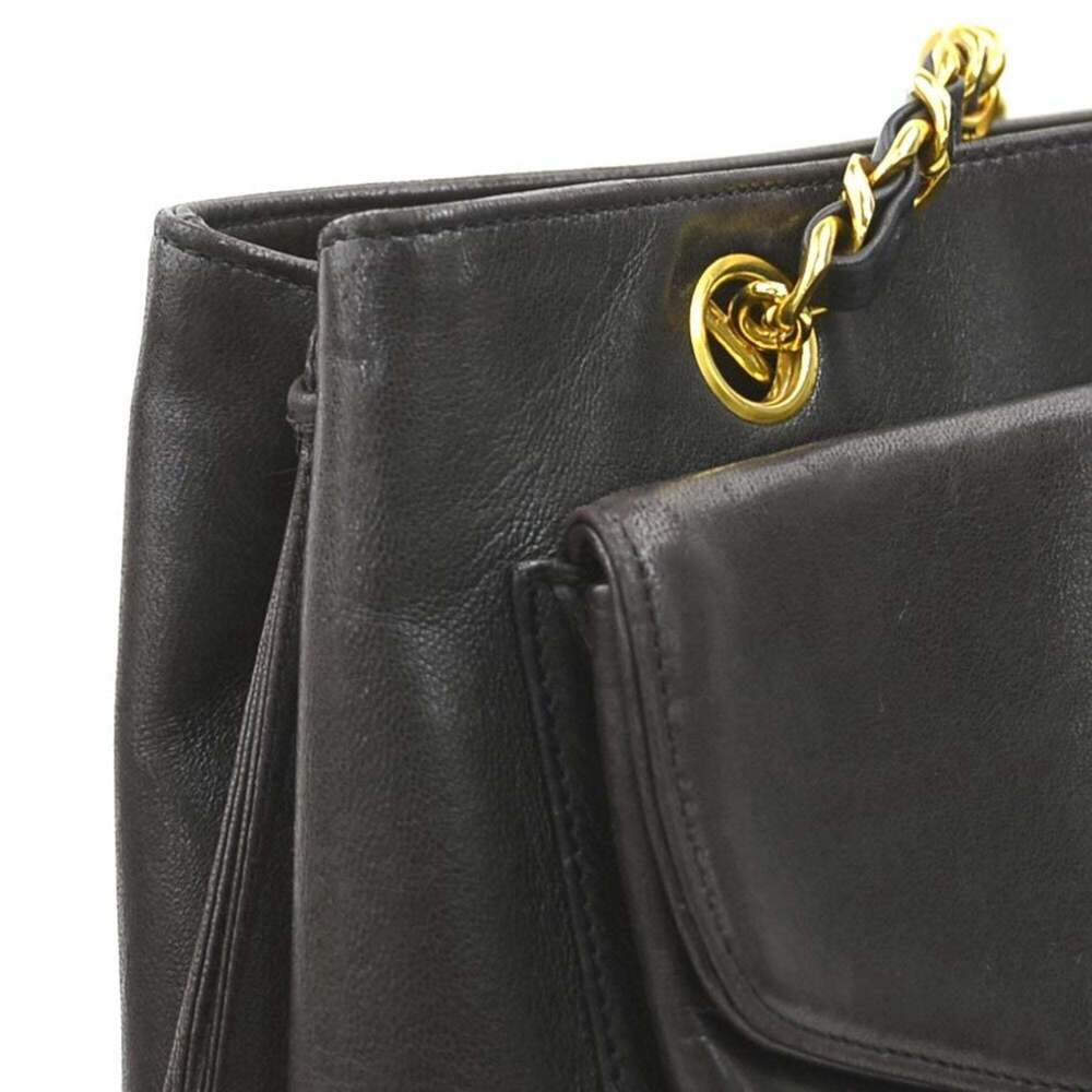 CHANEL Black Leather Shoulder Bag - Picture 6 of 15